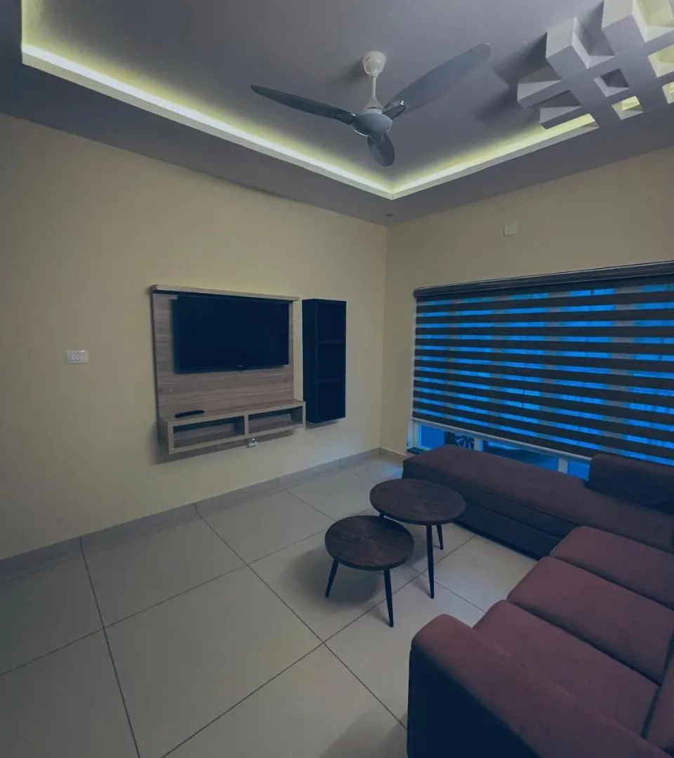 Azay Luxurious Apartment Kalpetta