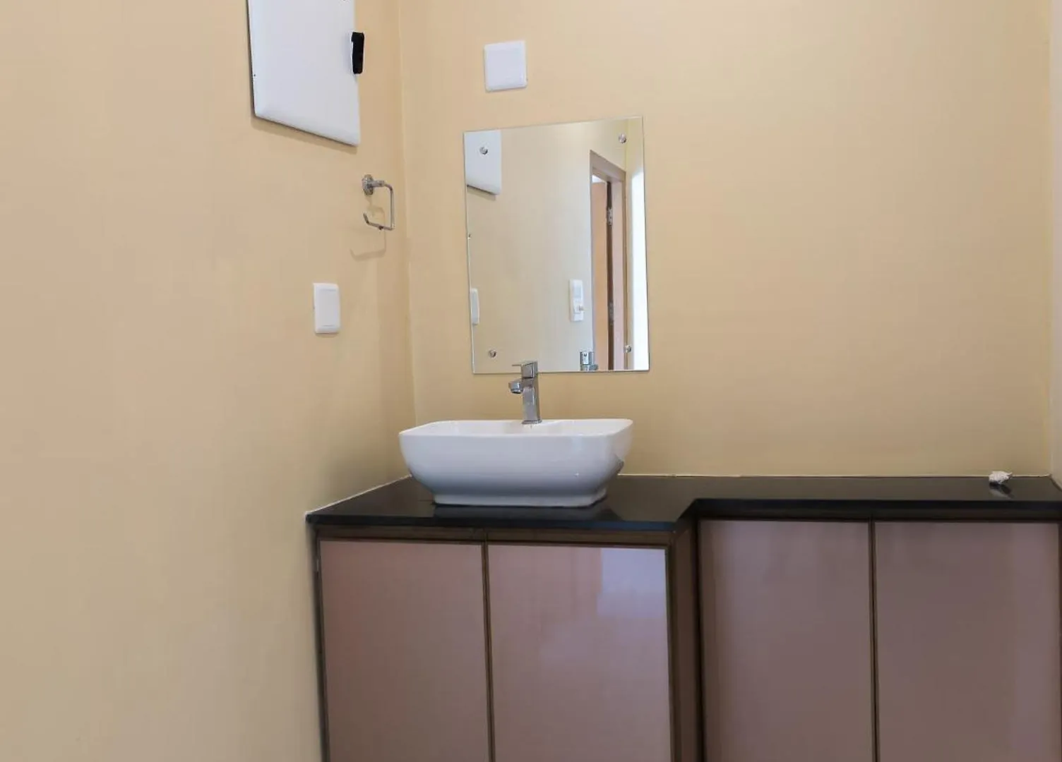 Azay Luxurious Apartment カルペッタ