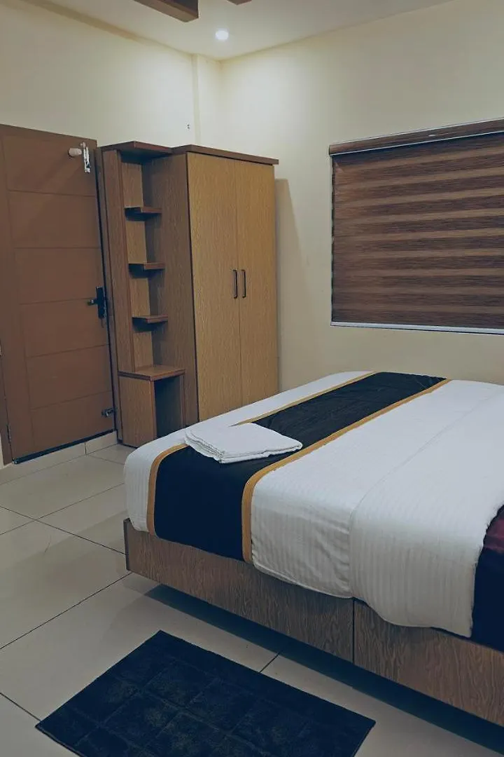 Azay Luxurious Apartment カルペッタ